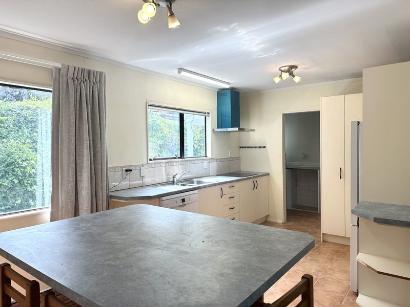 51B Montgomery Avenue, Karori, Wellington - Carousel 2