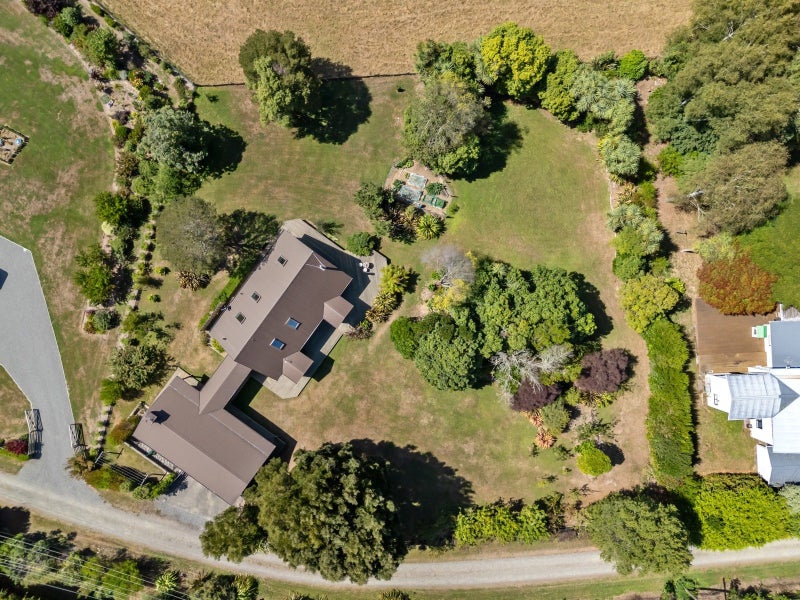 28 Lady Cobham Grove, Anakiwa, Picton - Carousel 35