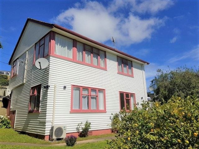 105 Hampshire Street, Cannons Creek, Porirua - Carousel 2