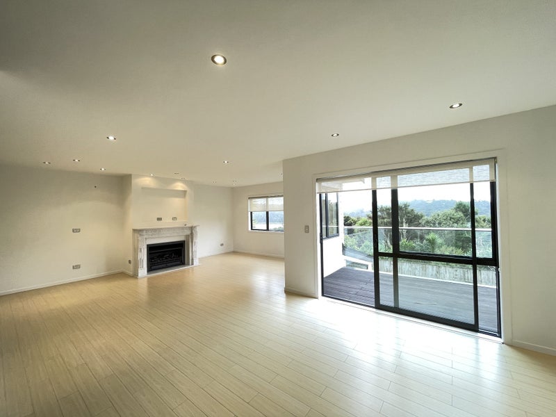 114 Kittiwake Drive, Schnapper Rock, Auckland - Carousel 2