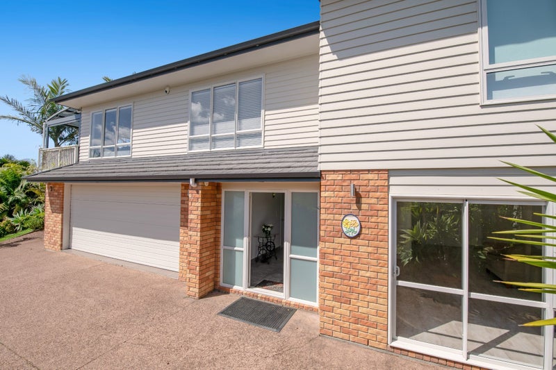 12 Hawaiian Parade, Arkles Bay, Whangaparaoa - Carousel 2