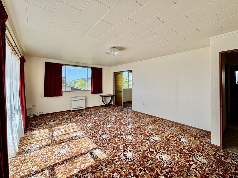 47 Wharfe Street, South Hill, Oamaru - Carousel 2