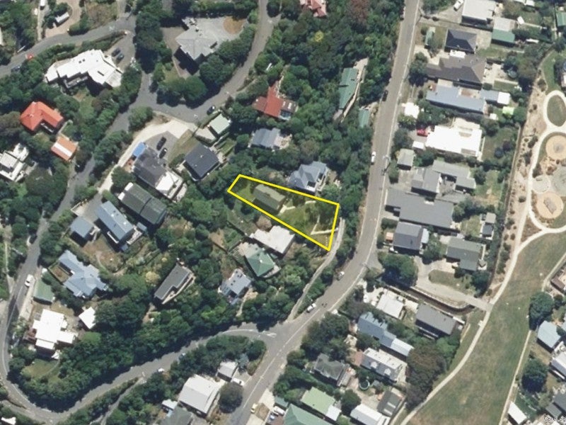 13 Airlie Road, Plimmerton, Porirua - Carousel 15