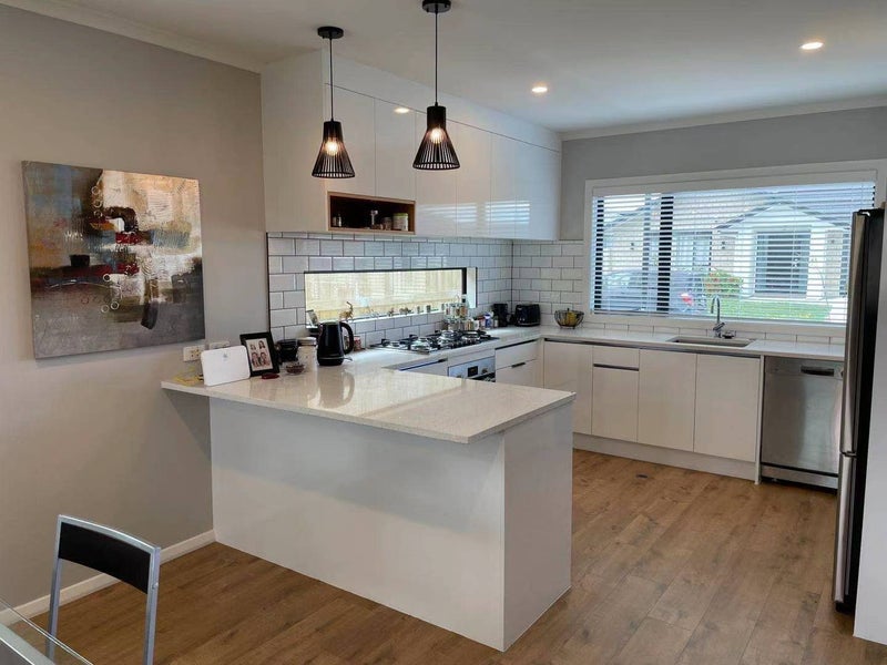 1/7 Miharo Crescent, Flagstaff, Hamilton - Carousel 2