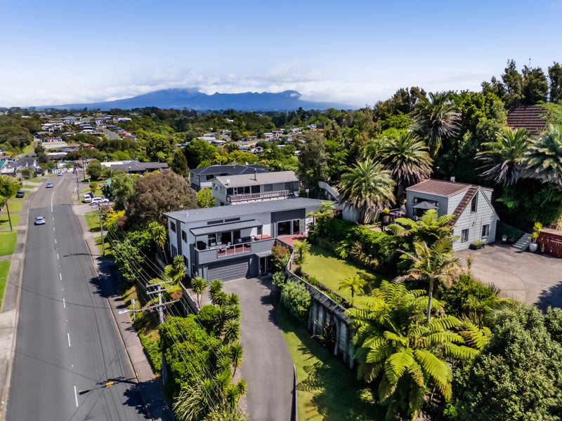 82 Awanui Street, Merrilands, New Plymouth - Carousel 34
