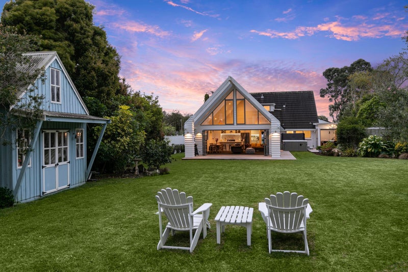 7 Tauhinu Road, Greenhithe, Auckland - Carousel 2