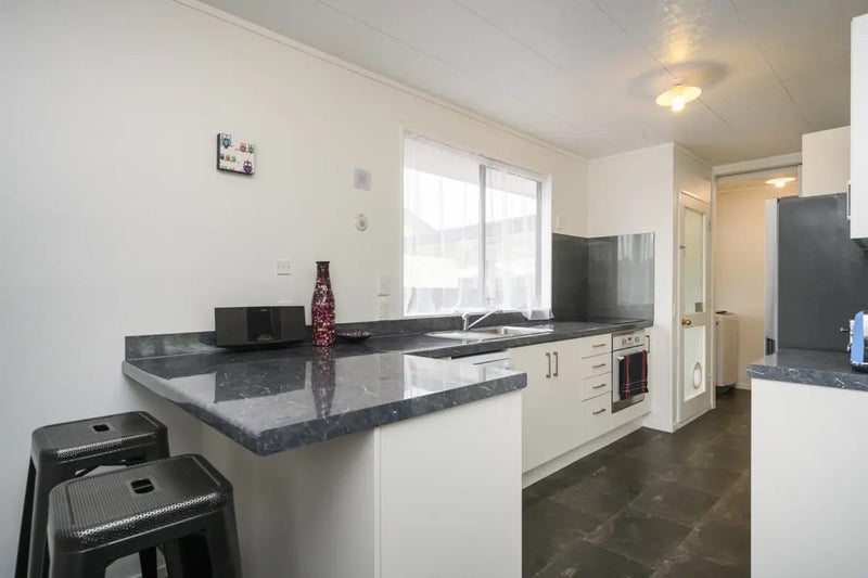 37A Peter Hall Drive, Kelvin Grove, Palmerston North - Carousel 2