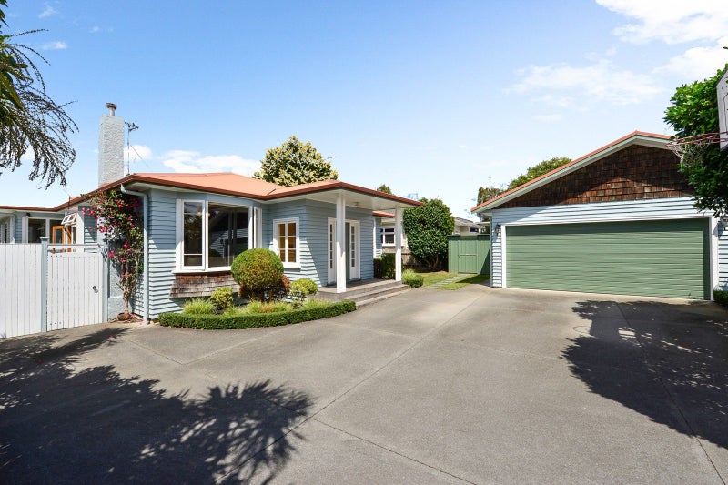 24 Naylor Street, Hamilton East, Hamilton - Carousel 1