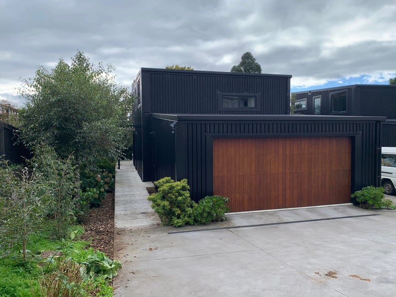 28 Bayly Road, Moturoa, New Plymouth - Carousel 1