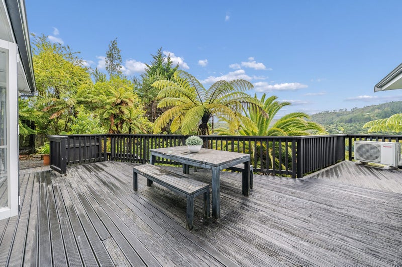 76 Wyndham Road, Pinehaven, Upper Hutt - Carousel 1