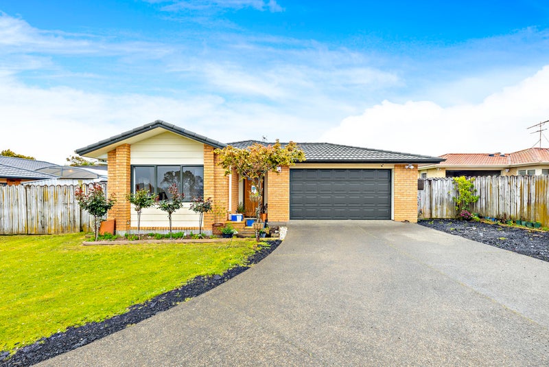 62 Waimahia Avenue, Weymouth, Auckland - Carousel 1