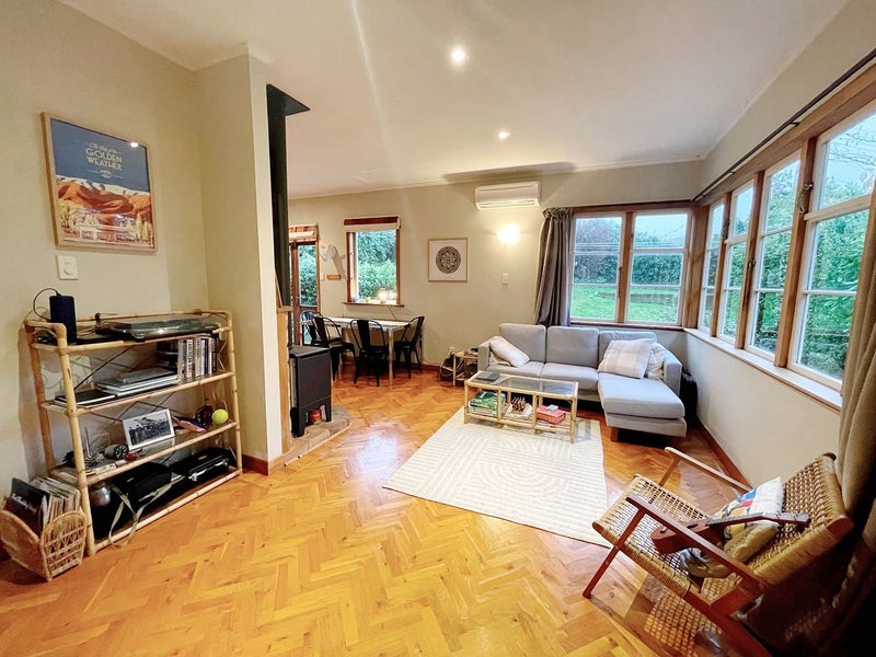20 Fraser Avenue, Johnsonville, Wellington - Carousel 1