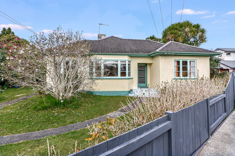 627 Grey Street, Hamilton East, Hamilton - Carousel 2
