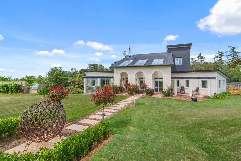 591 Ridgens Road, Charing Cross, Darfield - Carousel 2