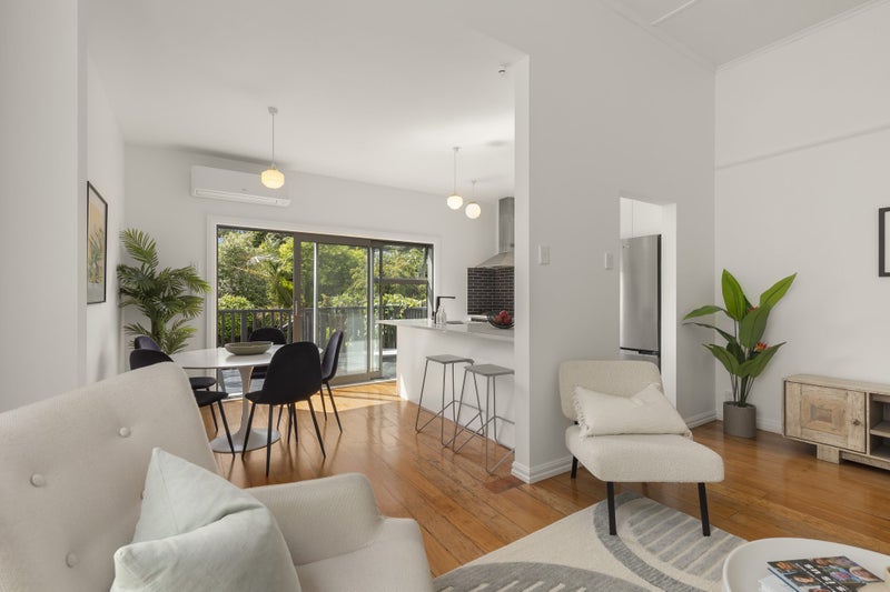 215 Rintoul Street, Berhampore, Wellington - Carousel 1