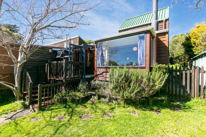 11/33 Halswater Drive, Churton Park, Wellington - Carousel 1