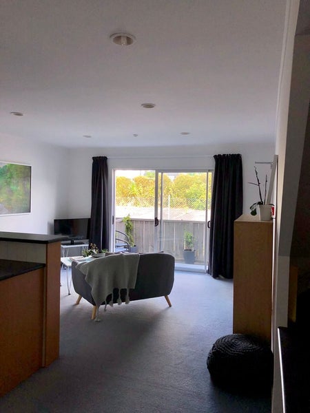 6/3 Kelvin Grove, Te Aro, Wellington - Carousel 2