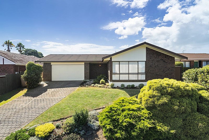 176 Prince Regent Drive, Farm Cove, Auckland - Carousel 2