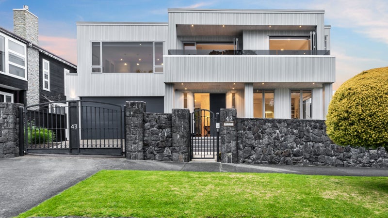 43 Devore Street, St Heliers, Auckland - Carousel 1