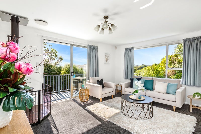 193 Helston Road, Paparangi, Wellington - Carousel 2