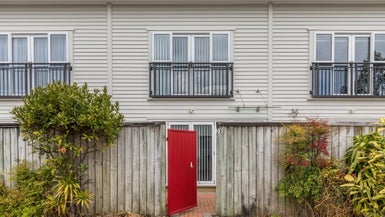 28/99 Mays Road, Te Papapa, Auckland - Carousel 1