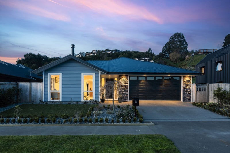 17 Long Acre Drive, Cracroft, Christchurch - Carousel 2