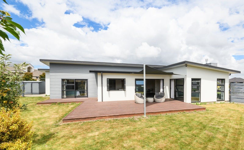 32 Dogwood Way, Milson, Palmerston North - Carousel 36