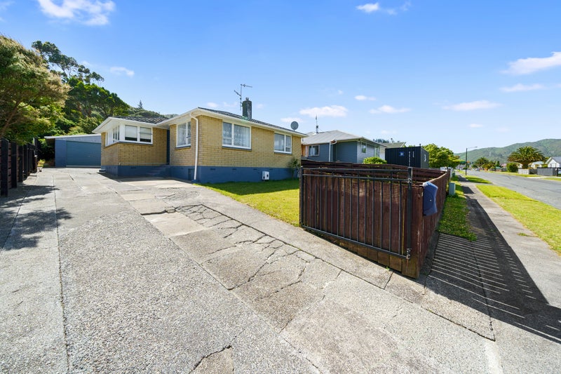 15 Hamstead Street, Wainuiomata, Lower Hutt - Carousel 19