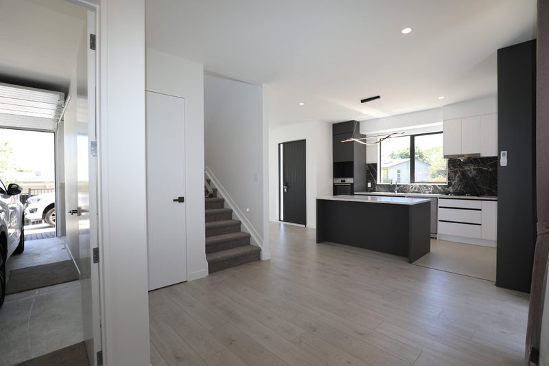 58A Sorrel Crescent, Bucklands Beach, Auckland - Carousel 2