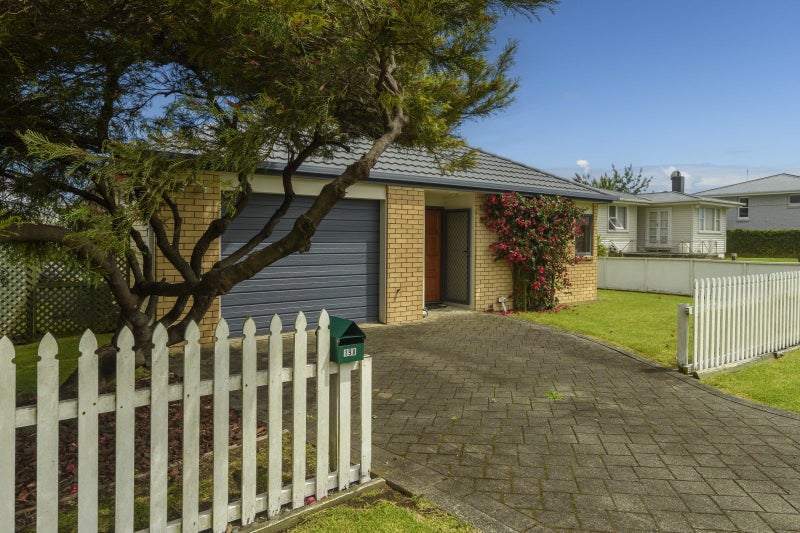 19A Hayes Avenue, Gate Pa, Tauranga - Carousel 1