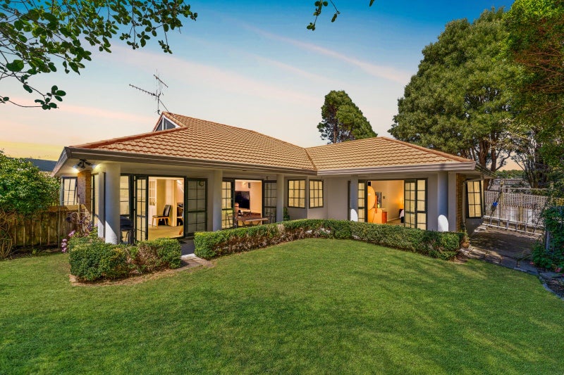 71 Campbell Avenue, Paraparaumu - Carousel 1