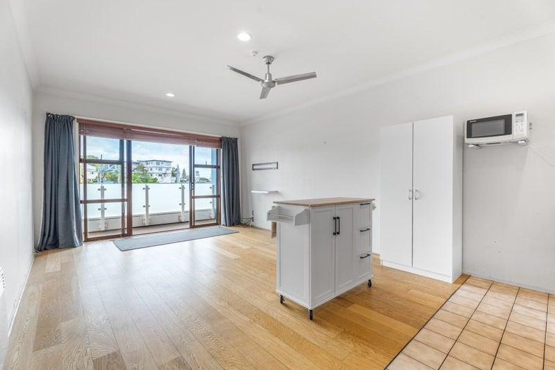 208/3 Morningside Drive, St Lukes, Auckland - Carousel 1