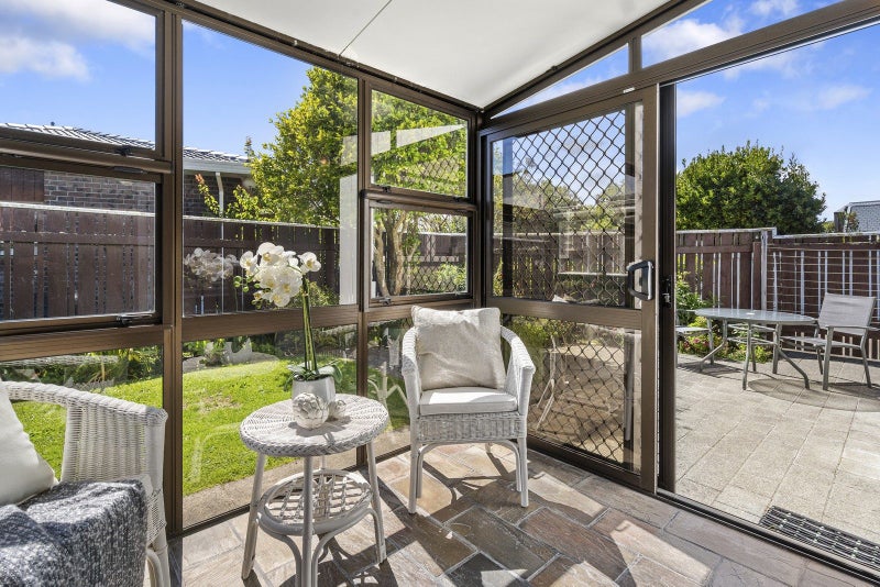 1/73 Queens Grove, Hutt Central, Lower Hutt - Carousel 2