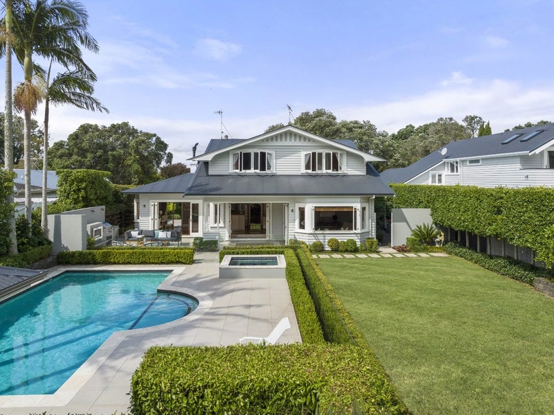 37 Maungakiekie Avenue, Greenlane, Auckland - Carousel 1