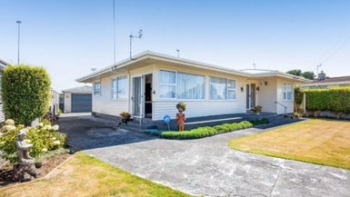 15 Reid Avenue, Hawera - Carousel 1