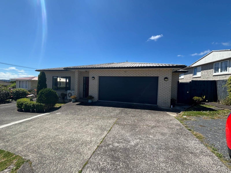 142 View Road, Sunnyvale, Auckland - Carousel 1