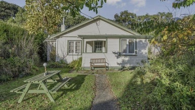 34 Tennyson Street, Petone, Lower Hutt - Carousel 1