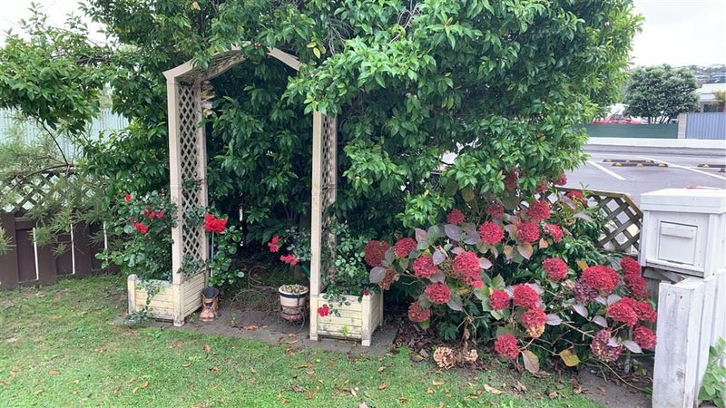 2/7 Henry Hill Street, Marewa, Napier - Carousel 2