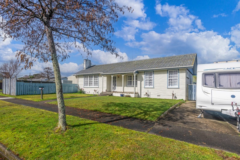 1 Wairau Place, Kelvin Grove, Palmerston North - Carousel 2