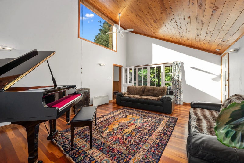 14 Hebe Place, Birkenhead, Auckland - Carousel 1