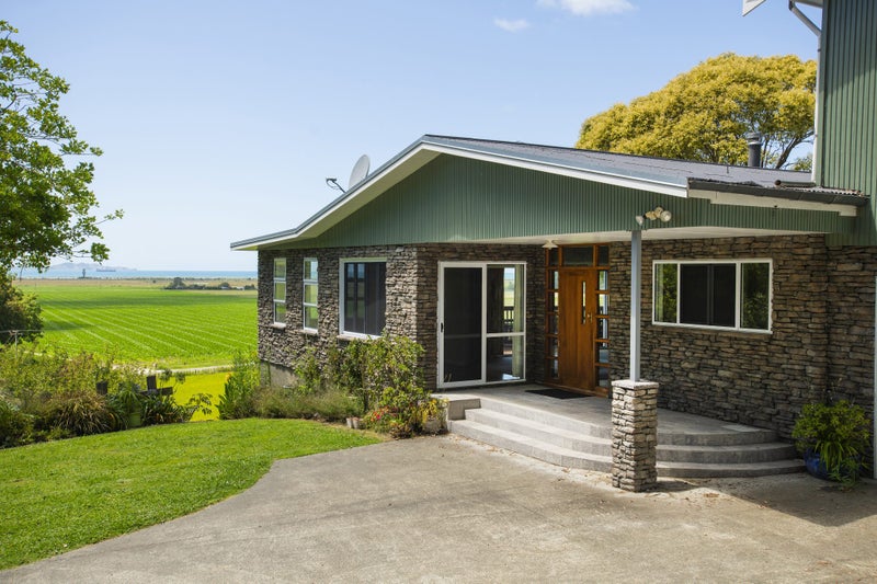 111 Pakowhai Road, Muriwai, Manutūkē - Carousel 1