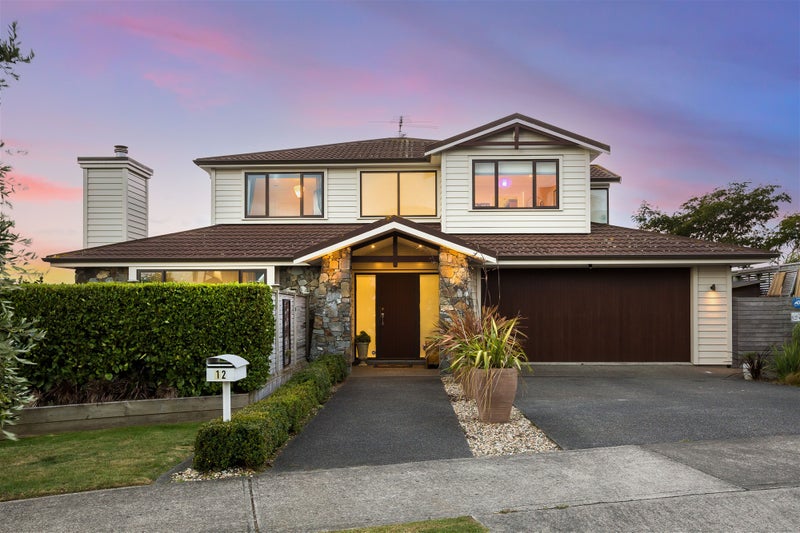 12 Aoraki Rise, Aotea, Porirua - Carousel 2