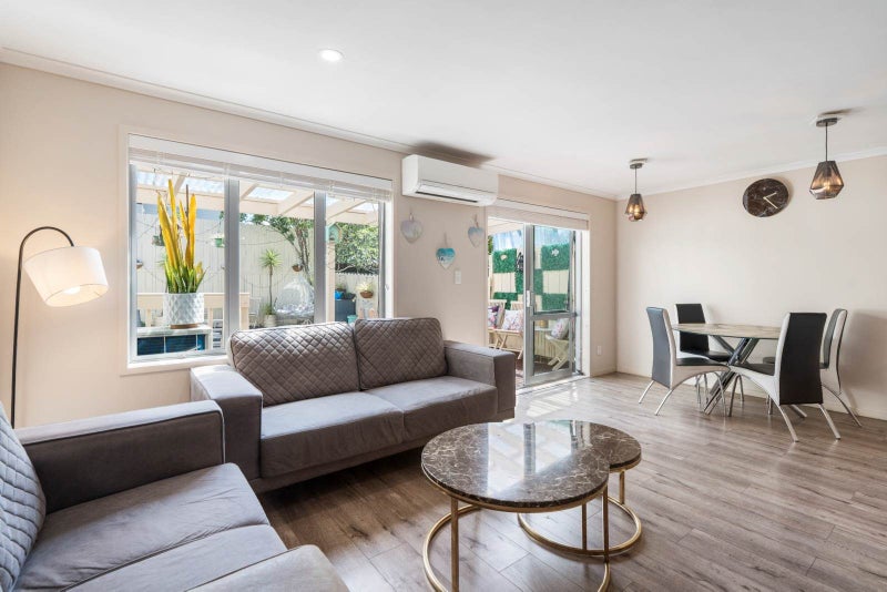 10 Chapel Road, Flat Bush, Auckland - Carousel 1