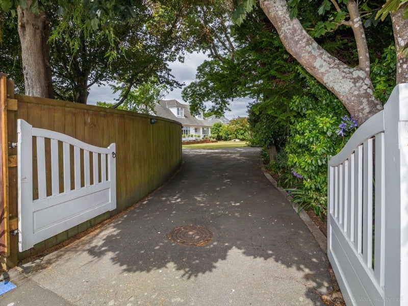 12 Bentinck Street, Wallaceville, Upper Hutt - Carousel 2