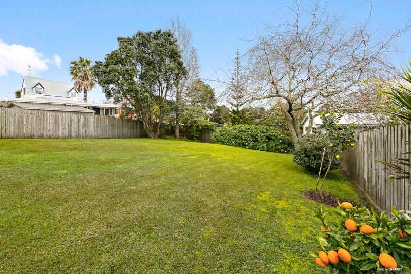 12 Dobell Road, Stanmore Bay, Whangaparaoa - Carousel 2
