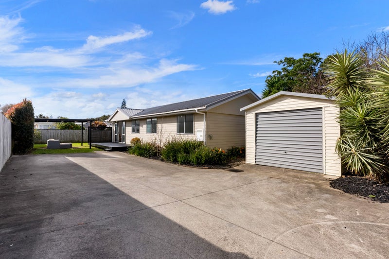16 Curlew Bay Road, Otahuhu, Auckland - Carousel 1