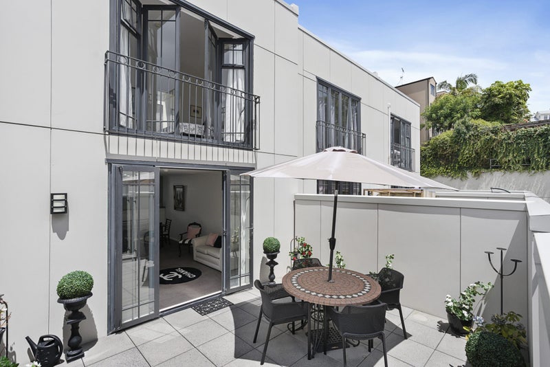 2C/8 Farnham Street, Parnell, Auckland - Carousel 2