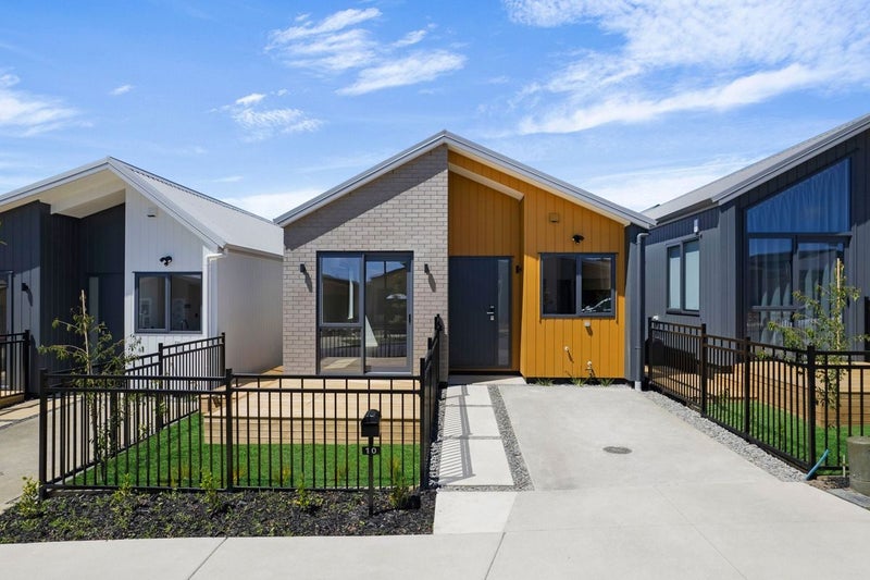 10 Taukahiwi Road, Pukekohe, Pukekohe - Carousel 1