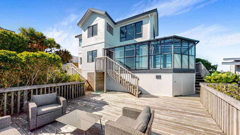 24 Bennett Grove, Newlands, Wellington - Carousel 1