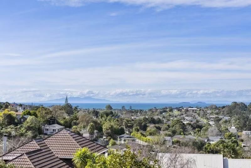 22 Cairnbrae Court, Northcross, Auckland - Carousel 2